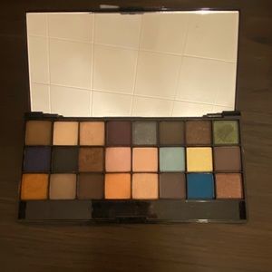 NYX Eyeshadow Palette